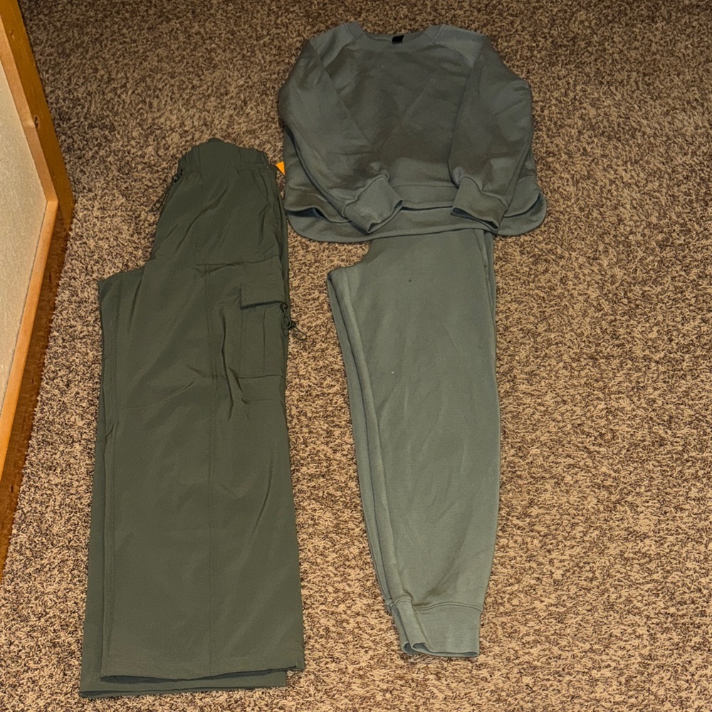 Women’s size small bundle